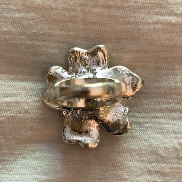 Ring - Picture 3 of 4